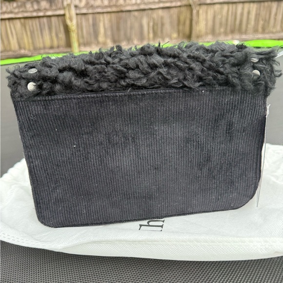 Steve Madden Black Faux Fur/Textured Crossbody Bag NWT - Picture 4 of 13